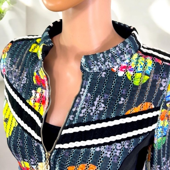 IToo Fashion Floral Mesh Blazer - Picture 3 of 14